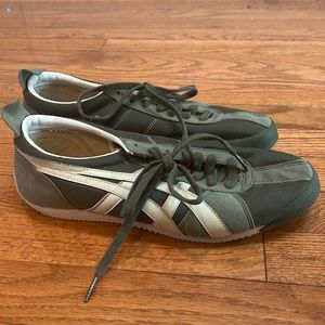 Onitsuka Tiger Women’s green tennis shoes